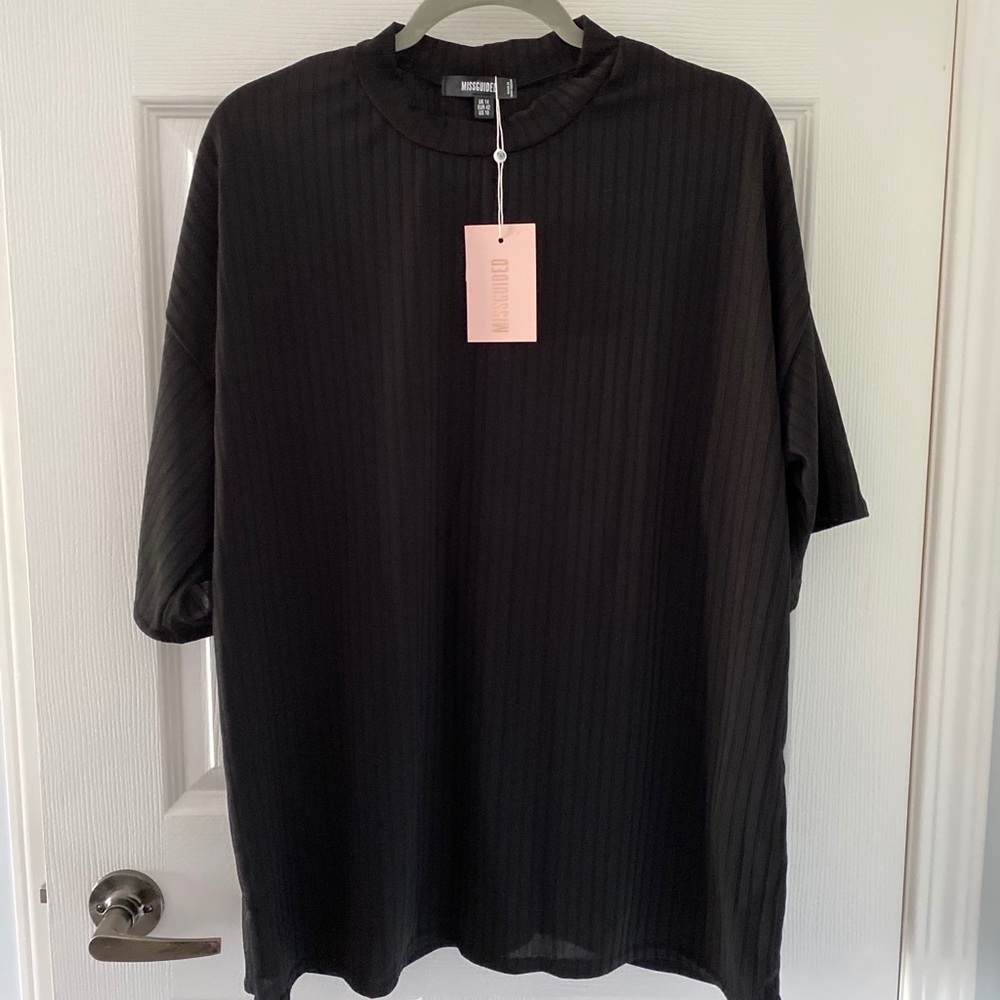 2/20$***Missguided Oversized t-shirt
